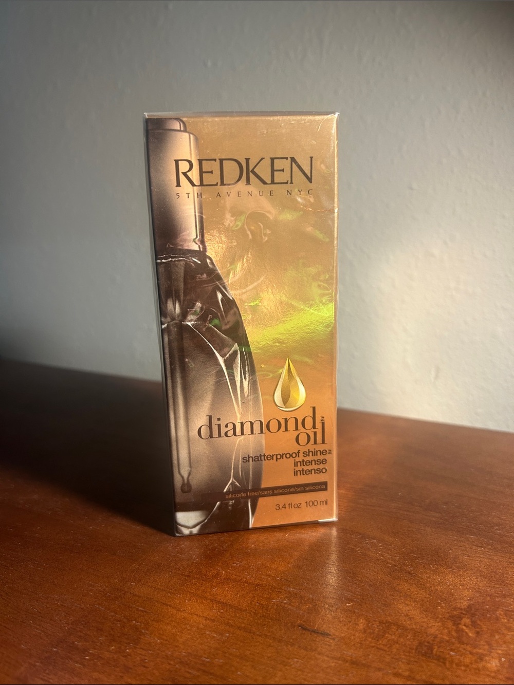 Redken Diamond Oil Serum - Gold and Metallic Box